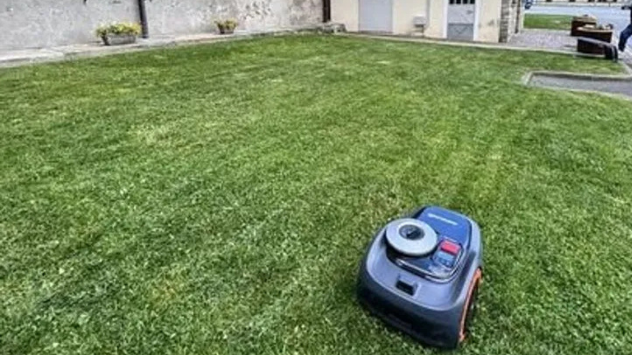 Tavagnasco punta al futuro: il verde lo curano i robot