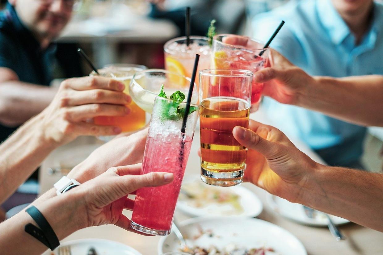 Come gestire l’aperitivo senza rinunciare alla forma fisica