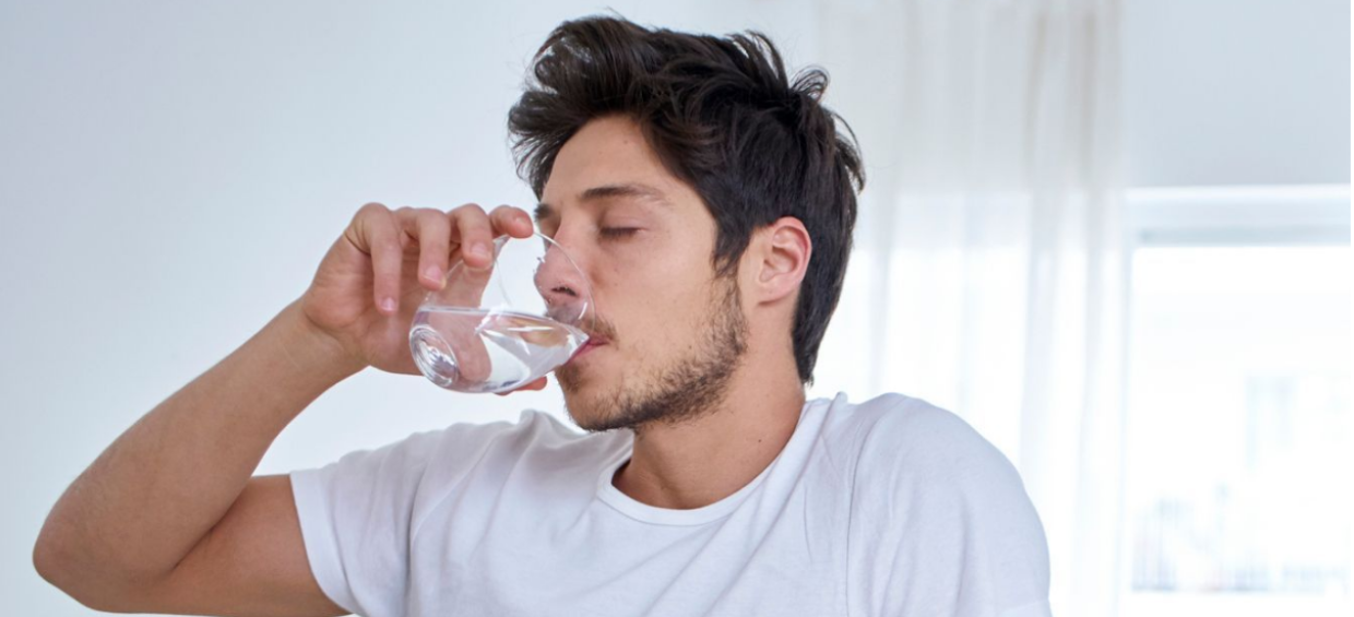 Quanto bere? La formula matematica per restare idratati (e in salute) d’estate