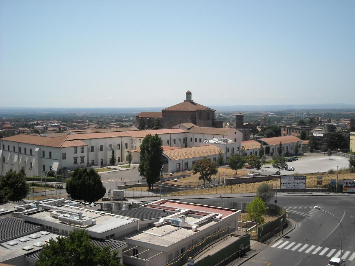 Viterbo, incendio all’Università della Tuscia: evacuata la facoltà di Agraria