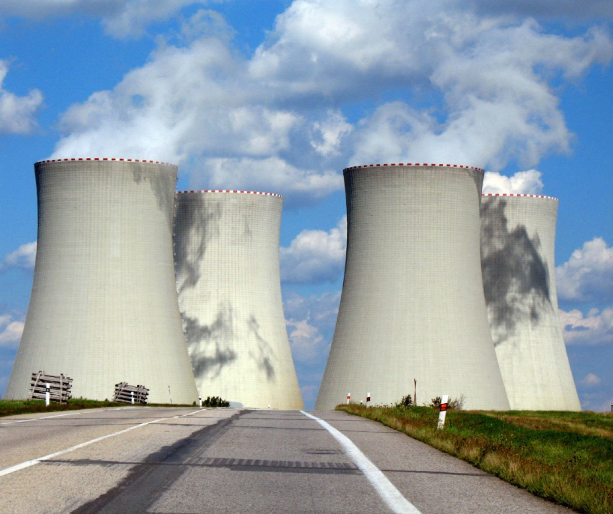 Meta investe nell'energia nucleare: accordo ventennale per salvare una centrale in Illinois