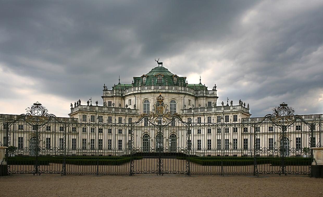 Alla scoperta della luna a Stupinigi: tra telescopi e segreti storici