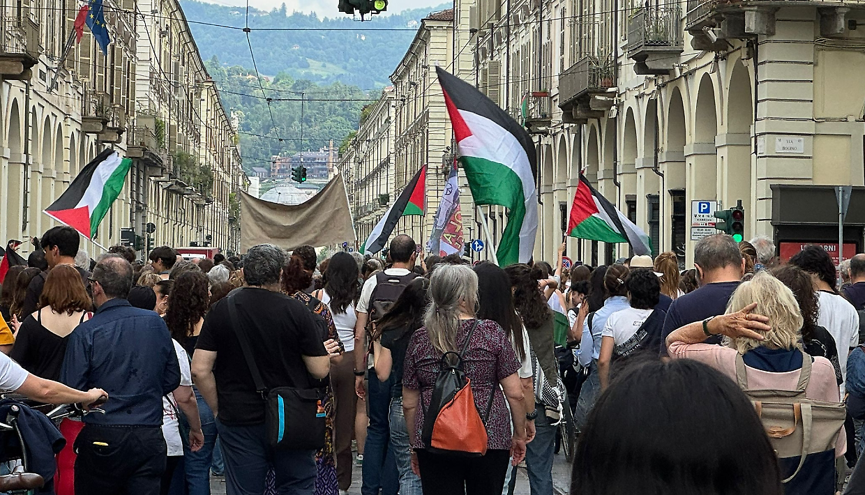 La manifestazione partita da piazza Castello