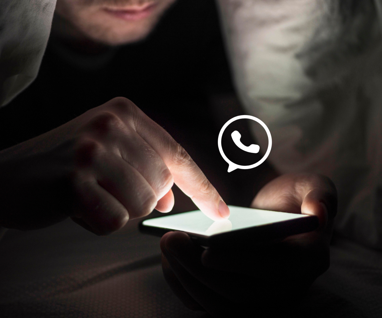 10 anni di reclusione per chi spia i messaggi su WhatsApp: la sentenza della Cassazione