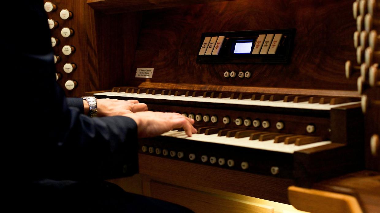 Organi Vespera 2025: un'immersione musicale con Nicoletta Guarasci e Luigi Vincenzi