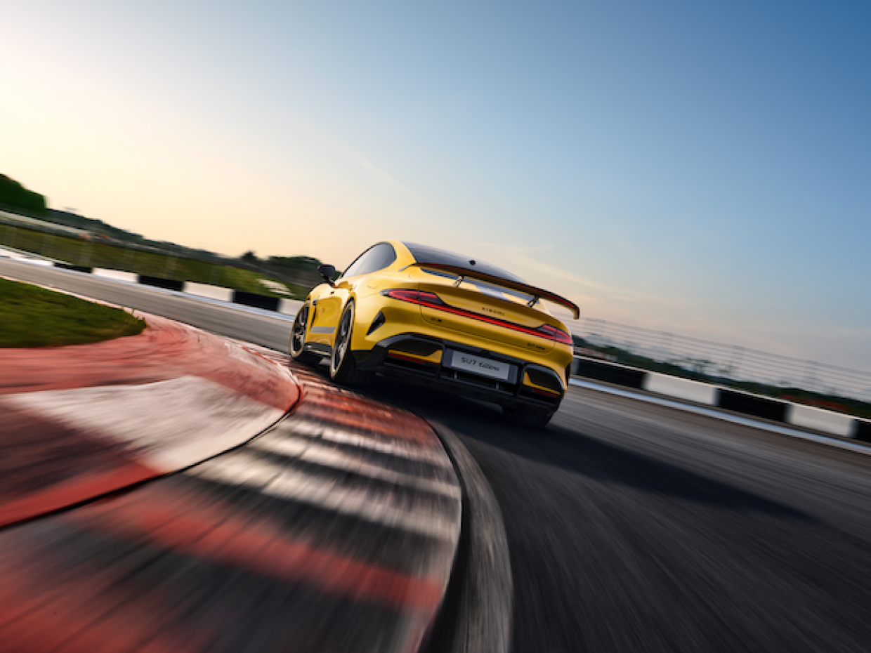 La supercar elettrica Xiaomi SU7 Ultra arriva su Gran Turismo 7
