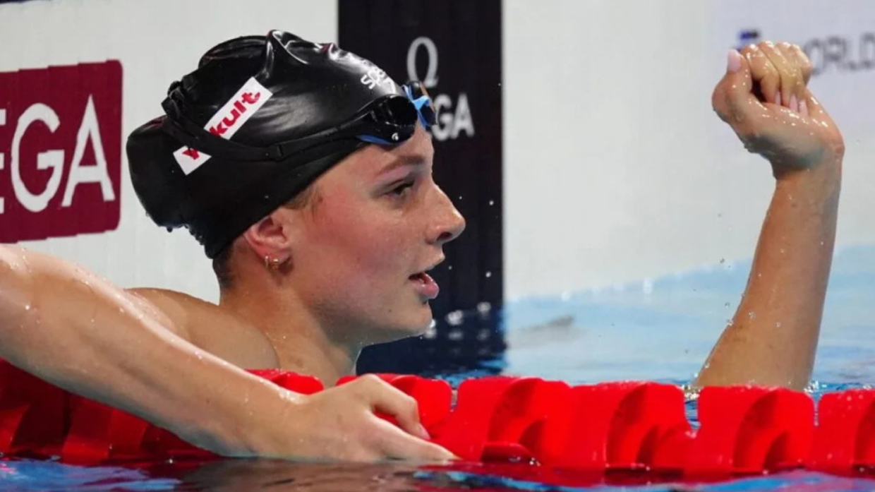 Summer McIntosh stabilisce il nuovo record mondiale nei 200 misti