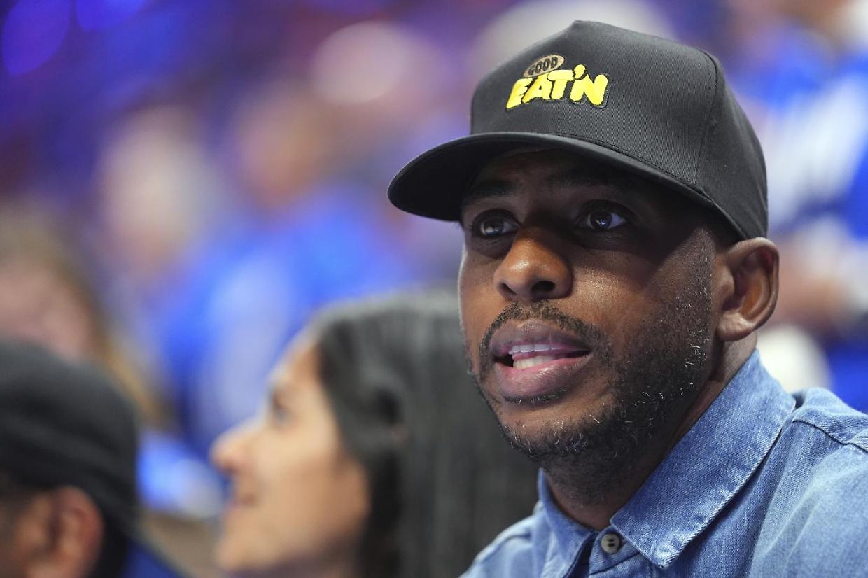 Chris Paul omaggiato con la maglia del Cagliari: un momento speciale al The Soccer Tournament