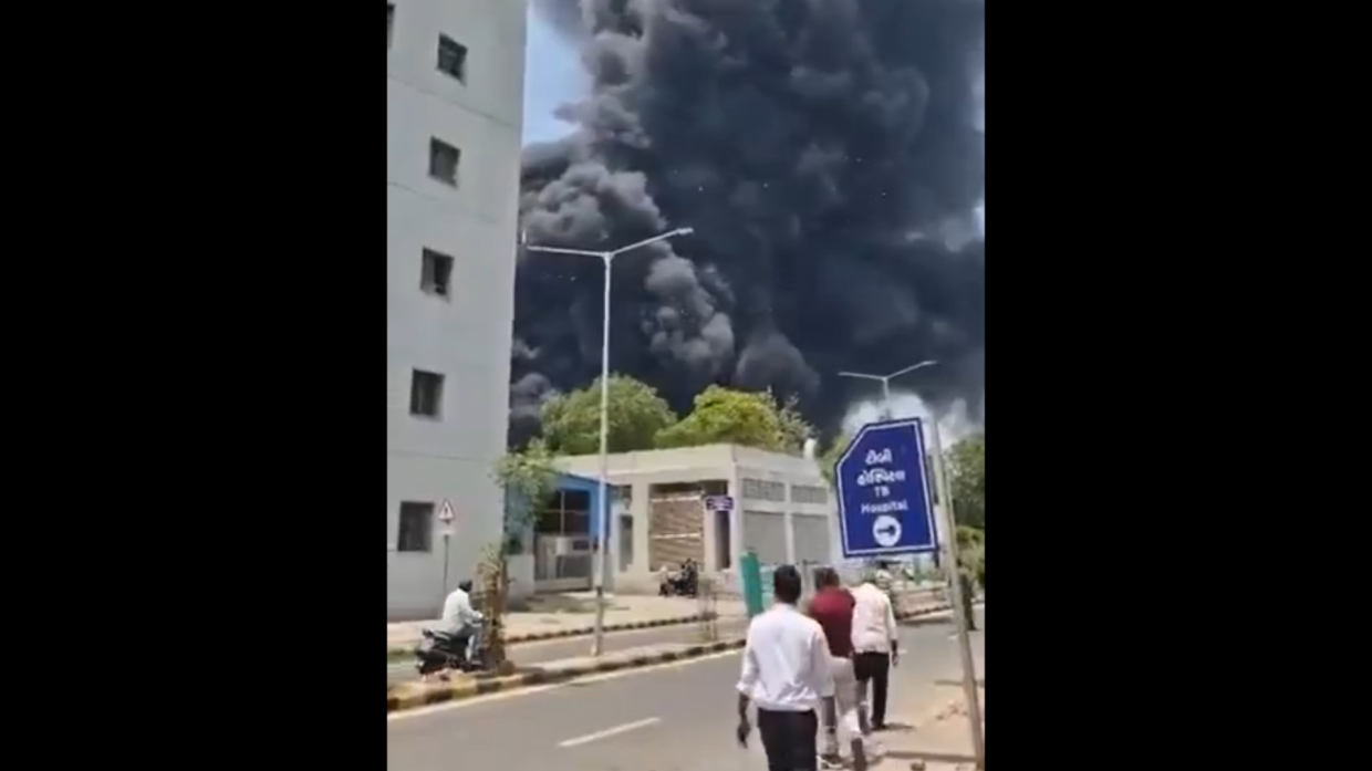 Schianto di un aereo Air India durante il decollo a Ahmedabad