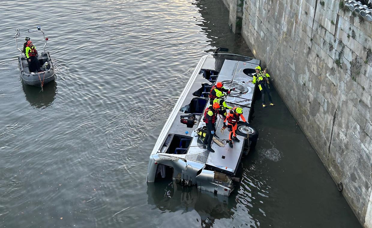 Bici lanciata e bus caduto, ora Torino rischia un doppio processo