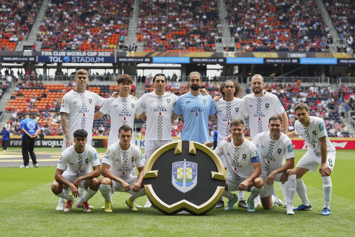Lavoro batte Bayern 10 a 0: i dilettanti dell’Auckland disertano il Mondiale per non saltare il turno al mercato