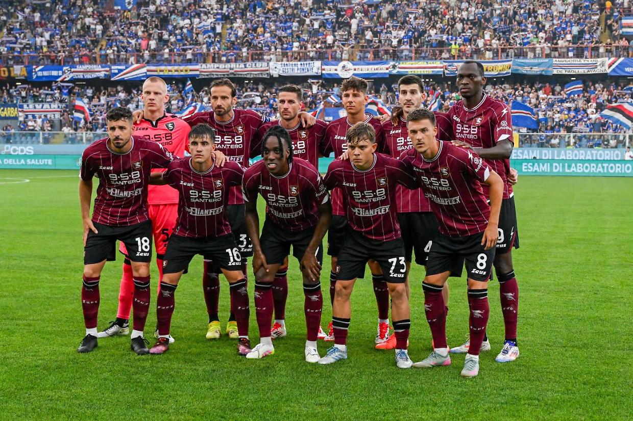 Salernitana, intossicazione alimentare dopo il playout: 16 tesserati in ospedale
