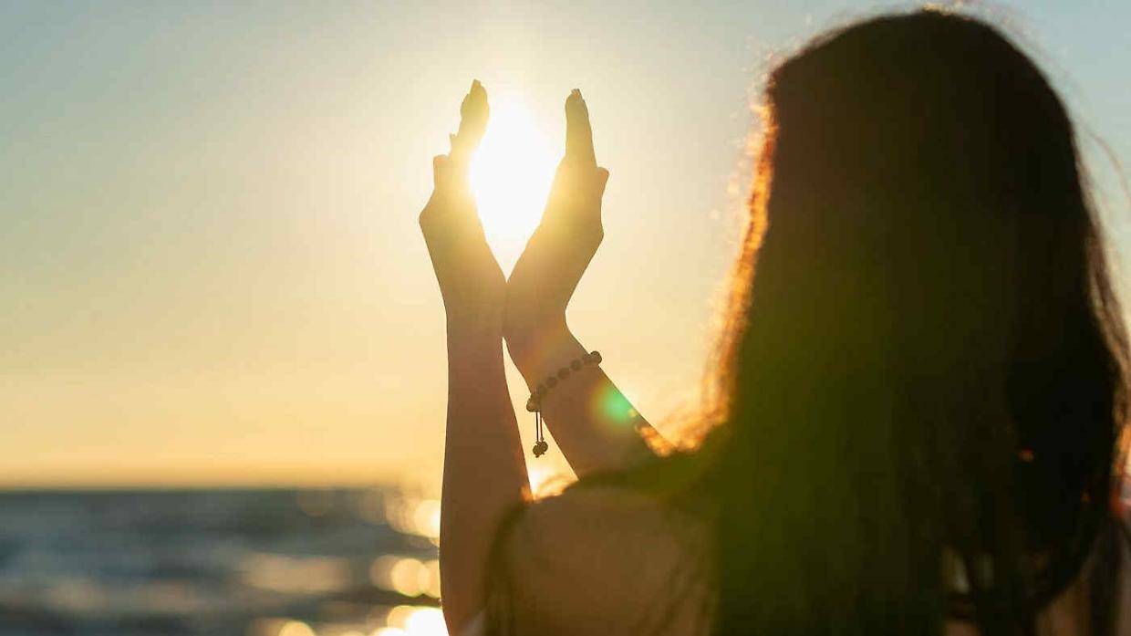 Il solstizio d’estate 2025 in Italia: i luoghi più magici dove celebrare il giorno più lungo