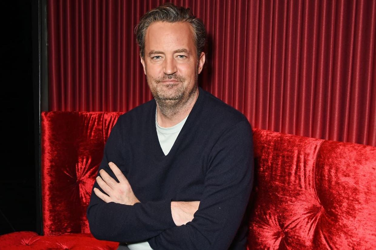 Il Caso Matthew Perry: Svolta nell’inchiesta sulla sua morte per overdose, un medico potrebbe rischiare 40 anni di carcere