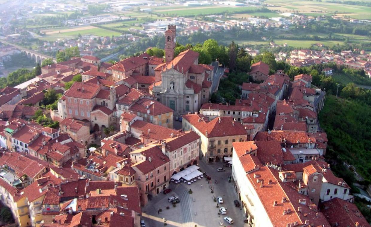 Al via Retrò Mondovì, il nuovo mercatino dell’antiquariato nel centro storico