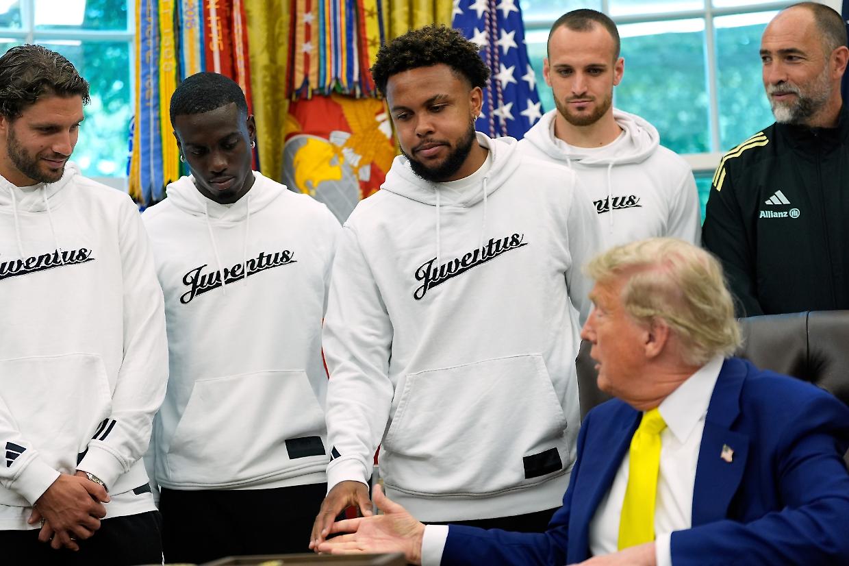 La Juve in visita alla Casa Bianca, il siparietto con il presidente Trump  