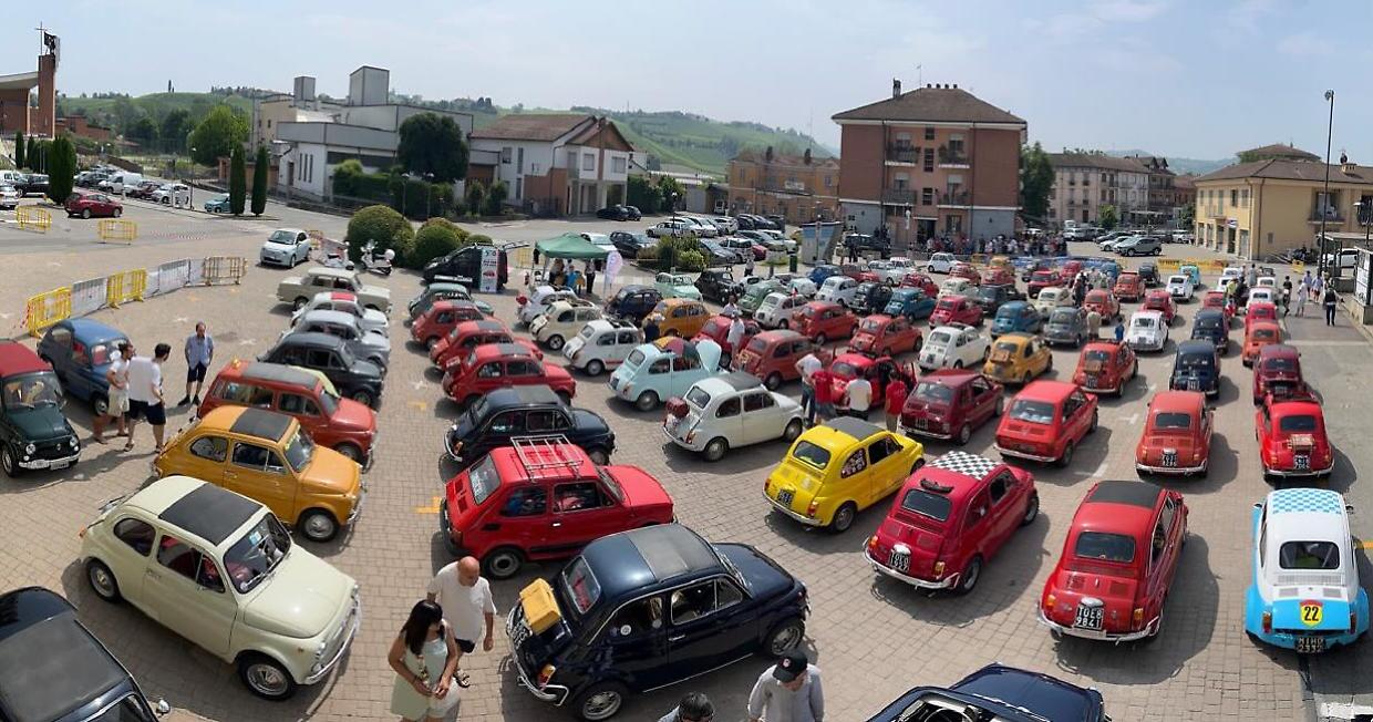 Neive in festa: il Memorial Dante Giacosa celebra la Fiat 500 e i suoi appassionati