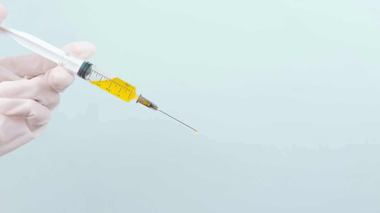 Hiv, approvato negli USA il farmaco che si assume due volte l’anno: “Lenacapavir può cambiare tutto”