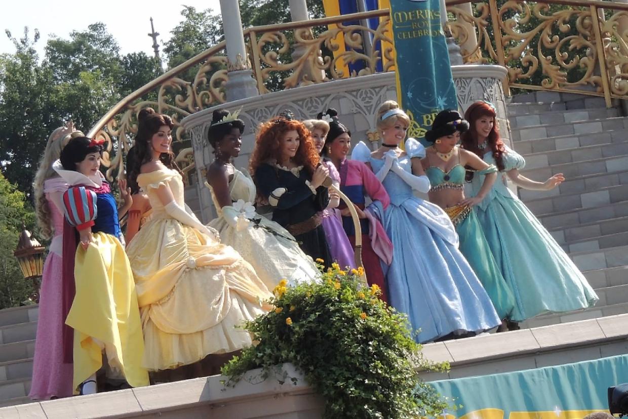 Disney sospende a tempo indeterminato la presenza delle principesse nei parchi a tema: ecco perchè