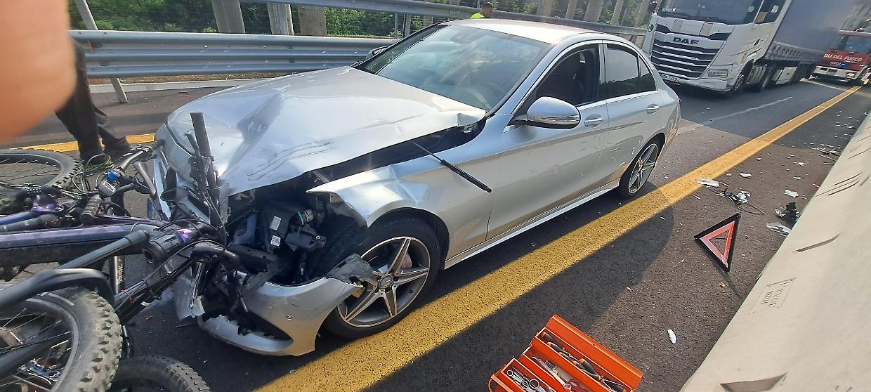 Incidente sulla bretella Ivrea-Santhià: traffico in tilt dopo la galleria di Passo d’Avenco