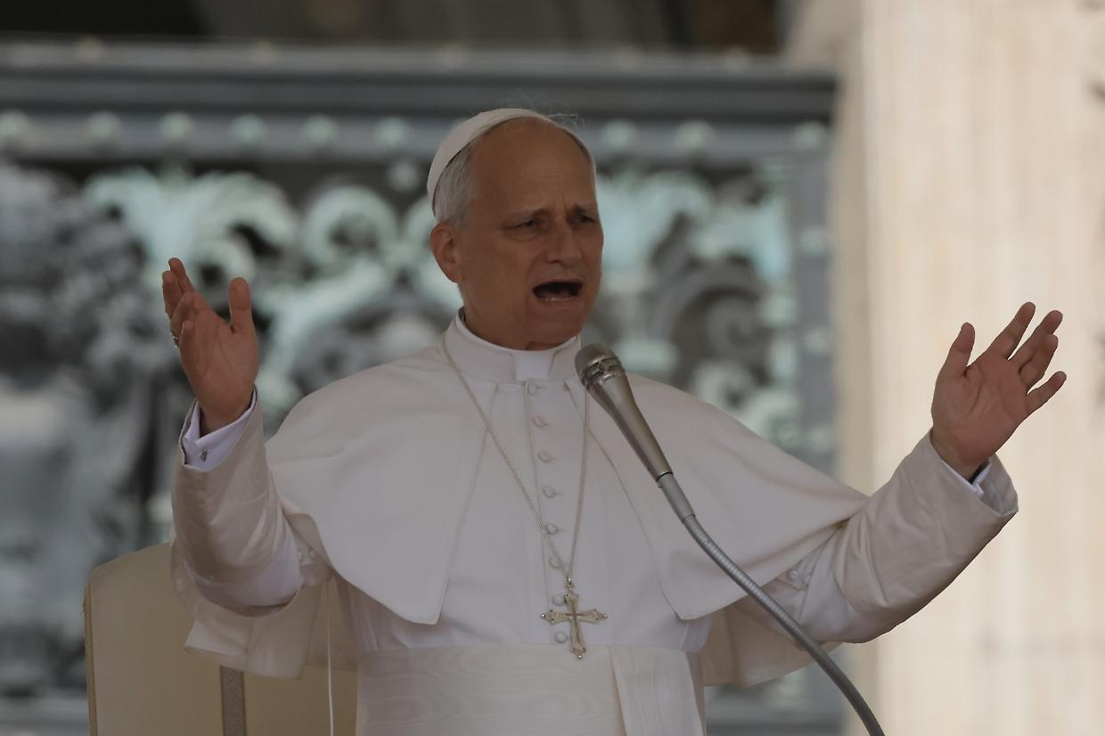 Papa Leone XIV sull'intelligenza artificiale:  "Le nostre società stanno vivendo una perdita del senso dell’umano"