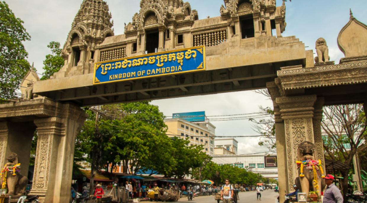 Scontri al confine, stop ai turisti: la Thailandia blocca l’accesso alla Cambogia
