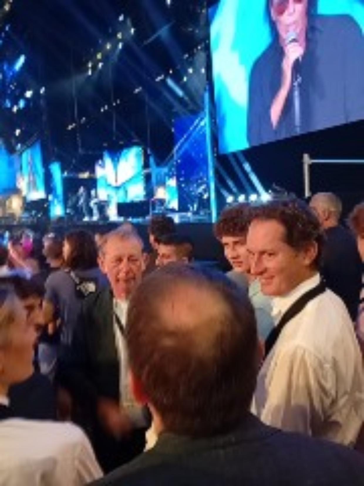 Torino, anche John Elkann in piazza per i fuochi