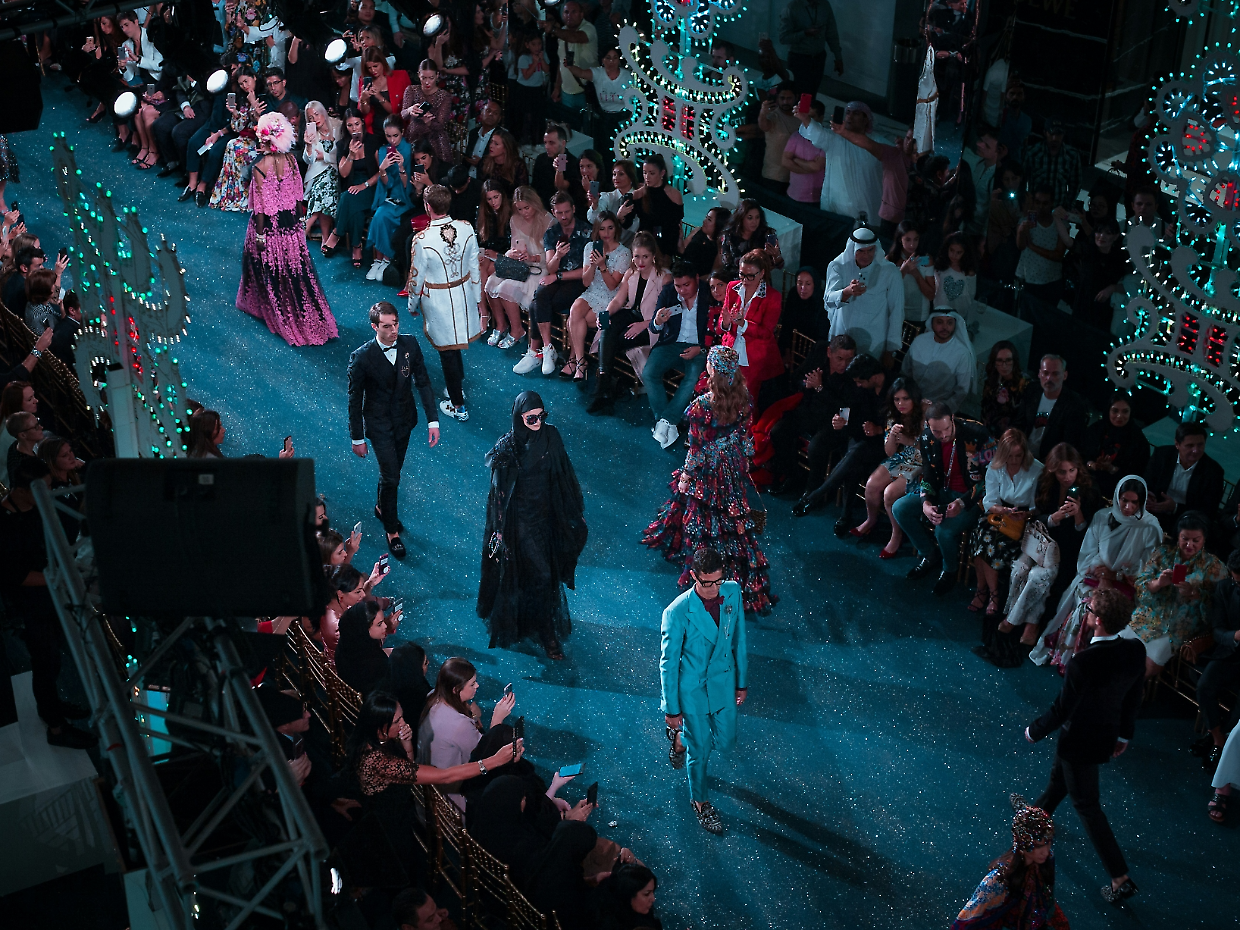 Moda in crisi, il lusso corre ai ripari: il futuro è tra arte, atleti e ambiente