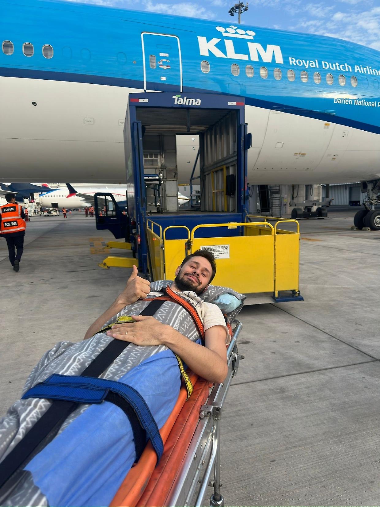 Ferito in viaggio di nozze e bloccato in Perù: Mattia sta tornando a casa