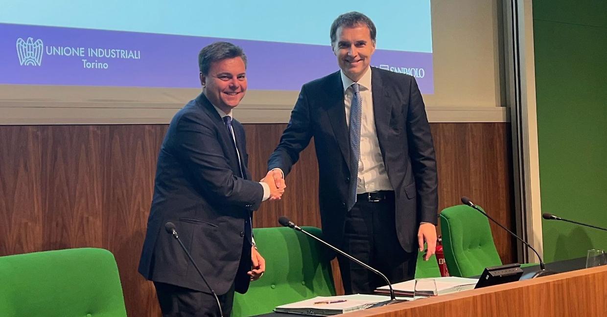 Torino punta all'aerospazio: da Intesa Sanpaolo 17 miliardi per le imprese