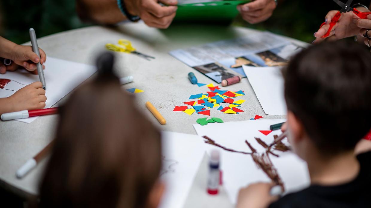 “Un giardino per cinque sensi”: suoni, profumi e colori nel parco del Castello di Miradolo