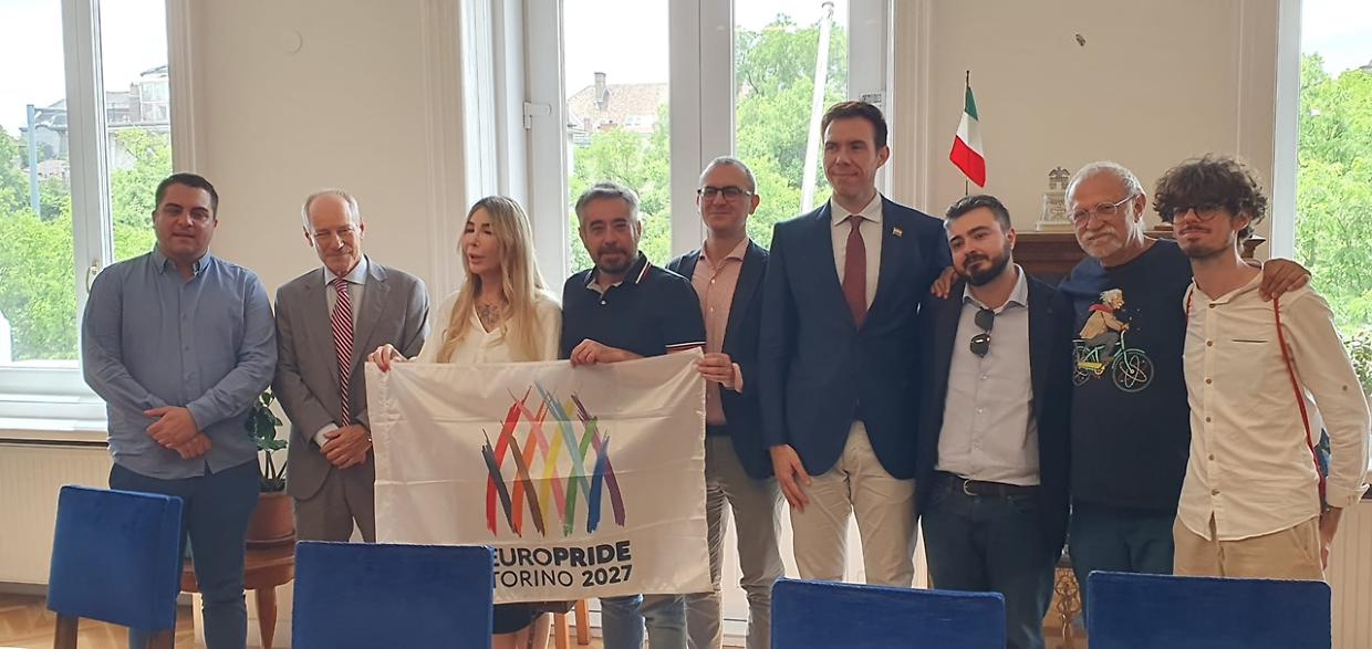 Torino in marcia per i diritti: al Pride di Budapest anche la delegazione della Città