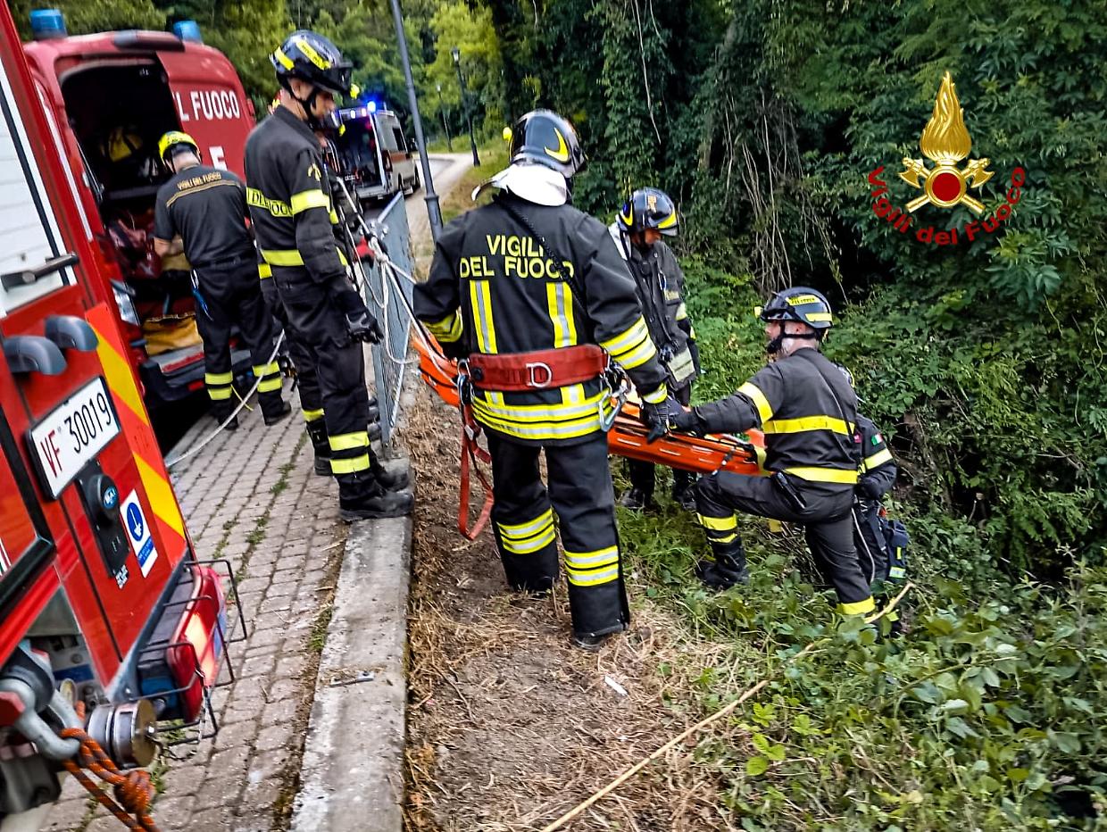Incidente in via Superga, giovani miracolati dopo un volo di 15 metri