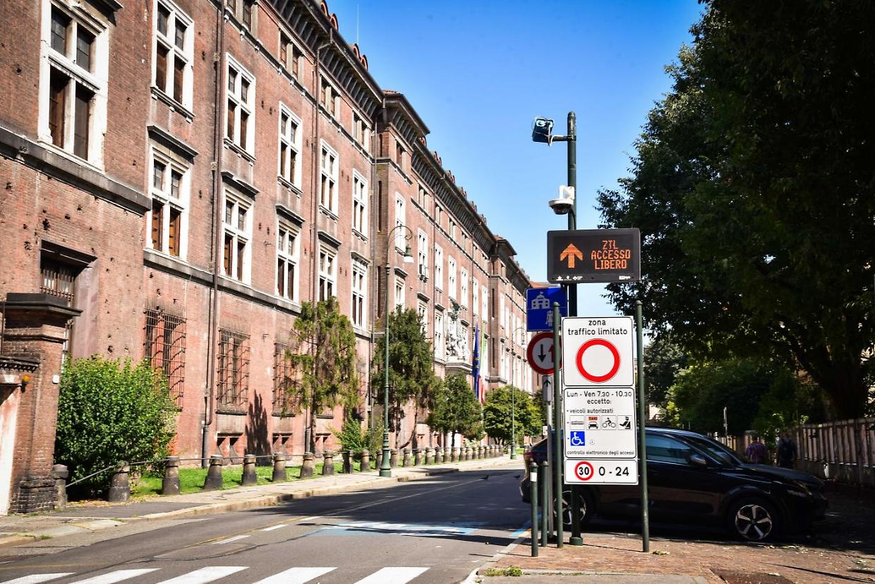 ZTL e auto ibride: sentenza storica a Roma apre a nuovo dibattito sugli accessi