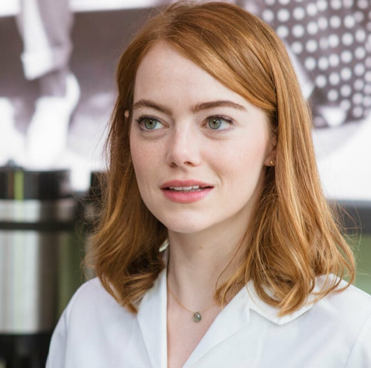 Bugonia: Emma Stone regina nel nuovo film  visionario di  Yorgos Lanthimos