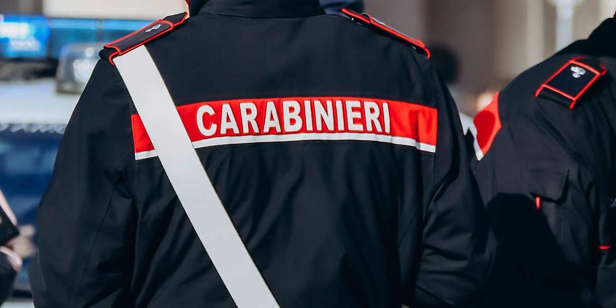 Gelosia fatale a Casale Monferrato: giovane appicca incendio all'auto del nuovo compagno dell'ex e viene fermato