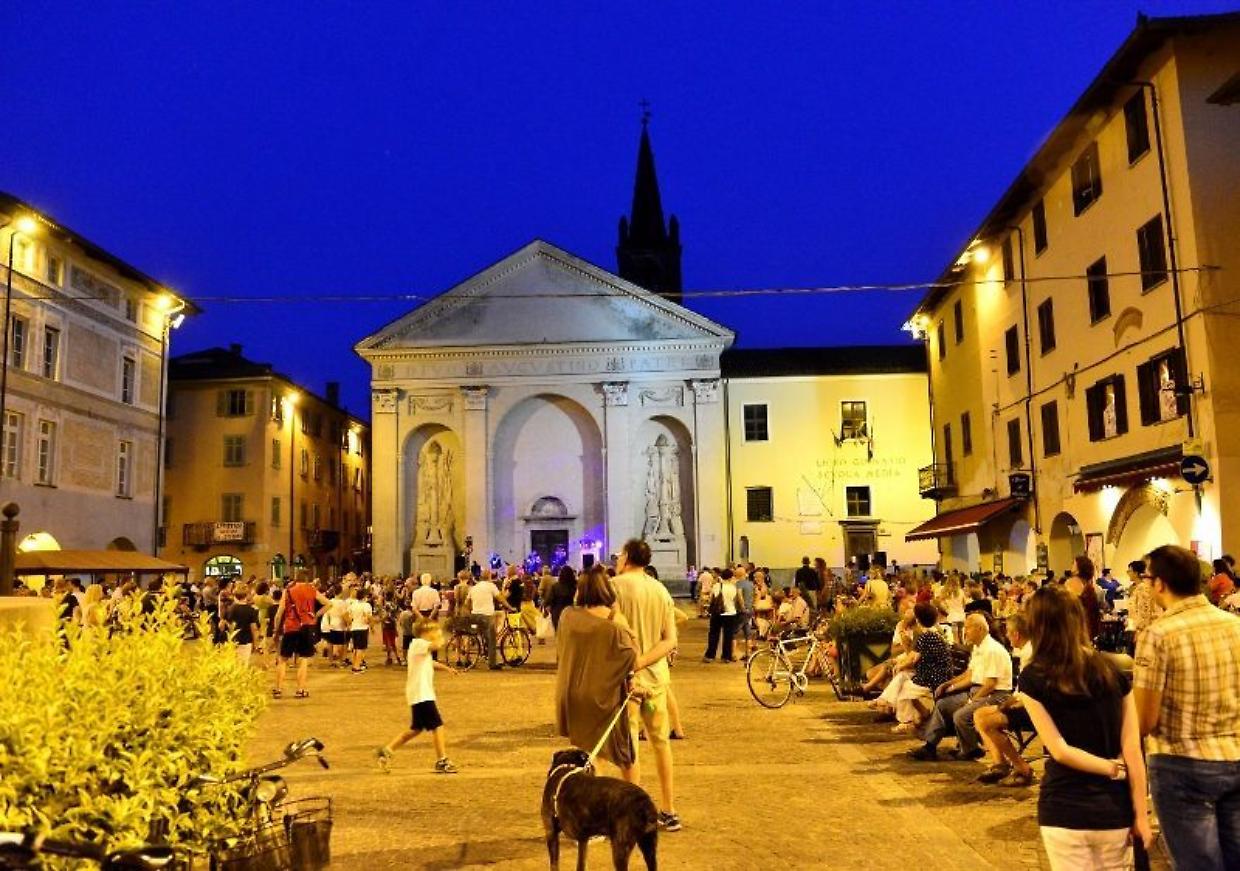 Torna la Notte Bianca a Carmagnola: una serata di spettacoli, balli e buon cibo