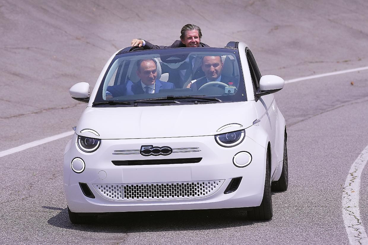 Fiat, parla il ceo Olivier Francois: "Assunzioni a Mirafiori? Vedremo..."