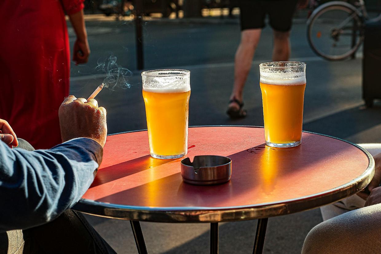 Tasse su tabacco, alcol e bevande zuccherate per salvare vite: l’OMS lancia il progetto “3 by 35”