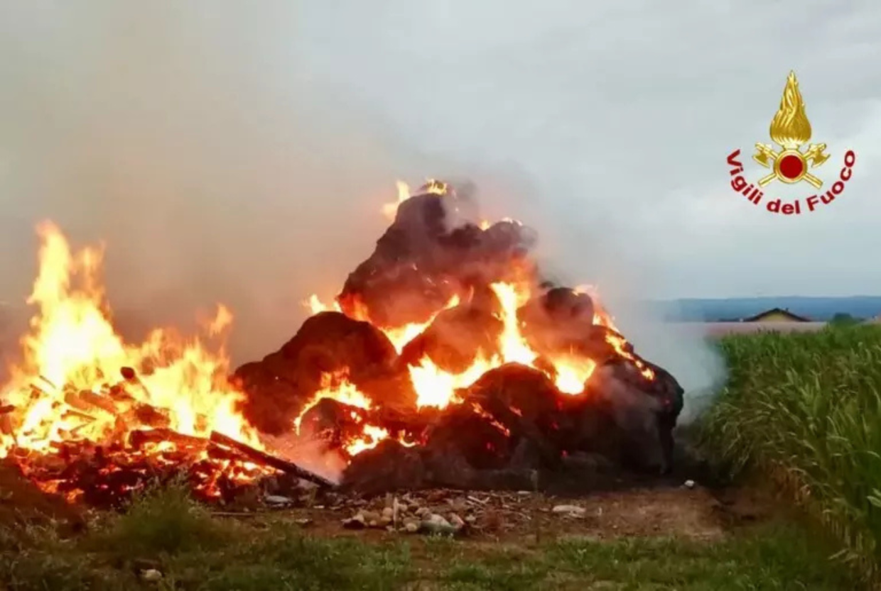 Incendio a Cerrione: il rogo che ha messo in allerta il Biellese