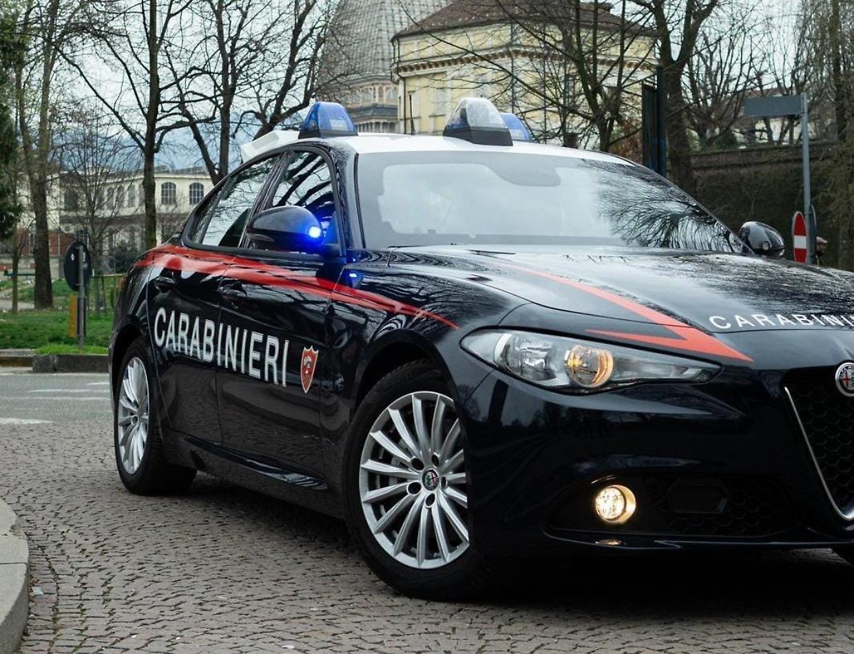 I carabinieri hanno salvato una donna intossicata da una bombola in via Onorato Vigliani 
