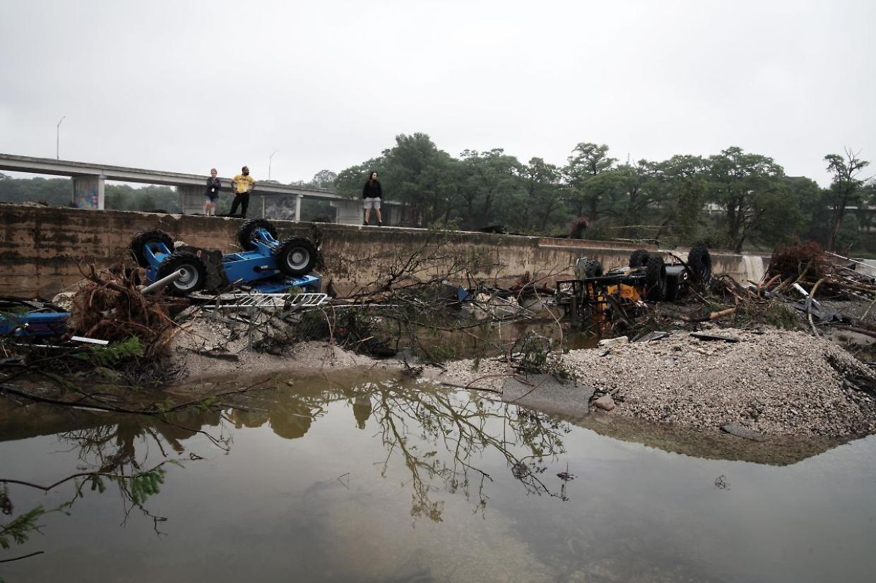 Texas sommerso: almeno 111 morti e 170 dispersi per le alluvioni