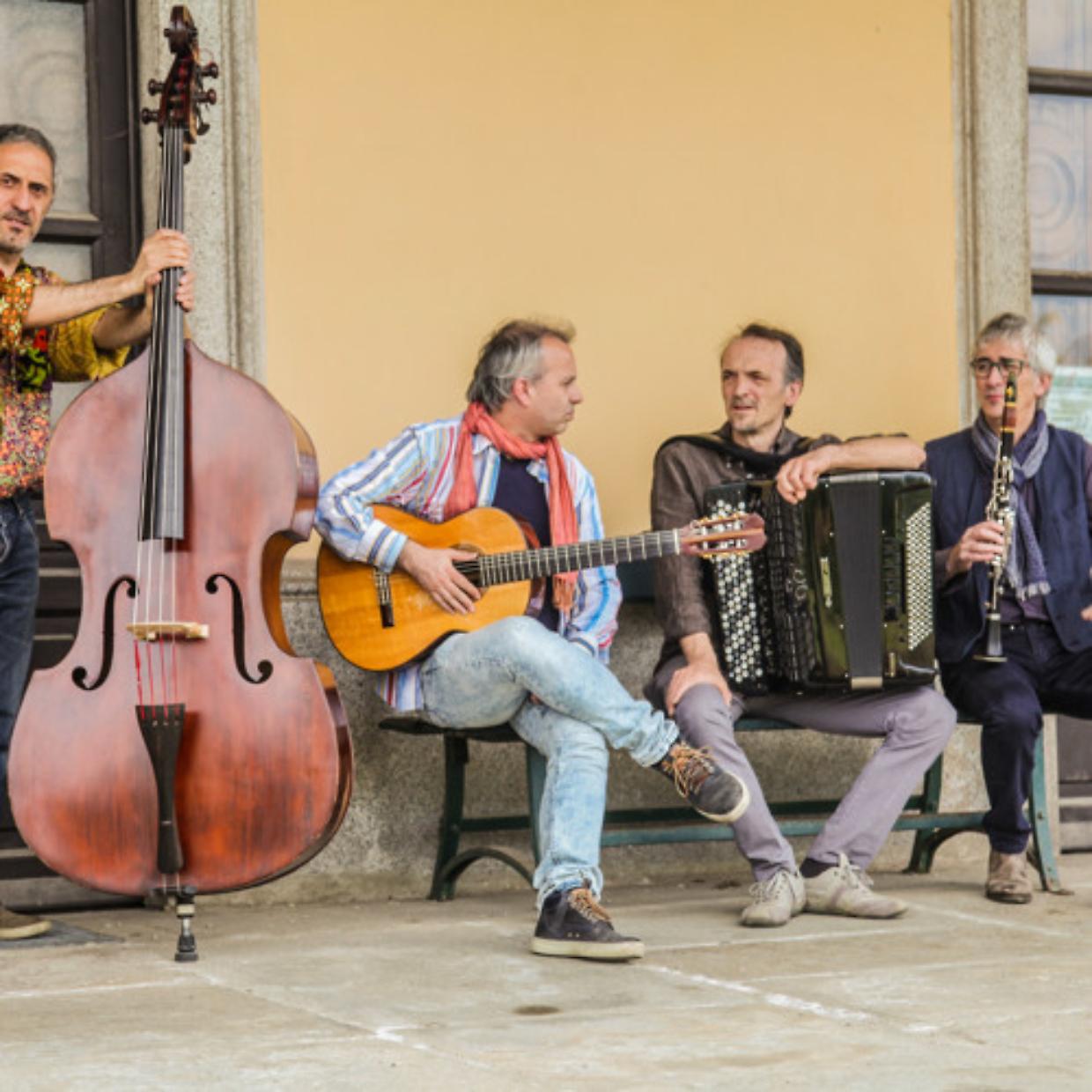 Castiglione Tinella, i Cafè Express in concerto a Villa Fogliati
