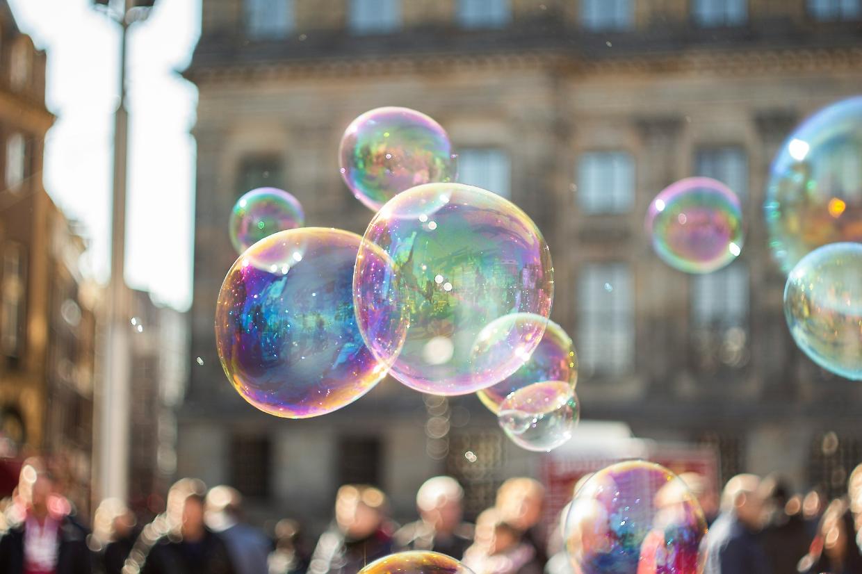 Bolle di sapone e buffet ecologici: al Politecnico di Torino la laurea diventa green