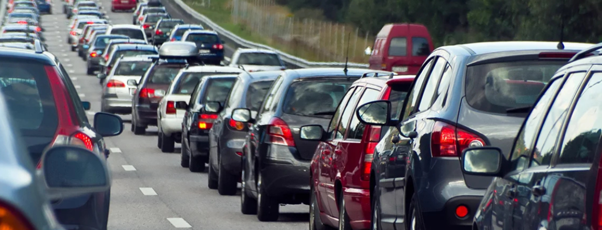 Previsioni traffico weekend 11-14 luglio 2025: bollini gialli e rossi in vista