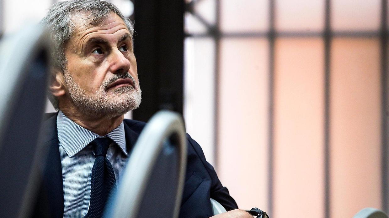 Gianni Alemanno, una pena che sa di vendetta politica