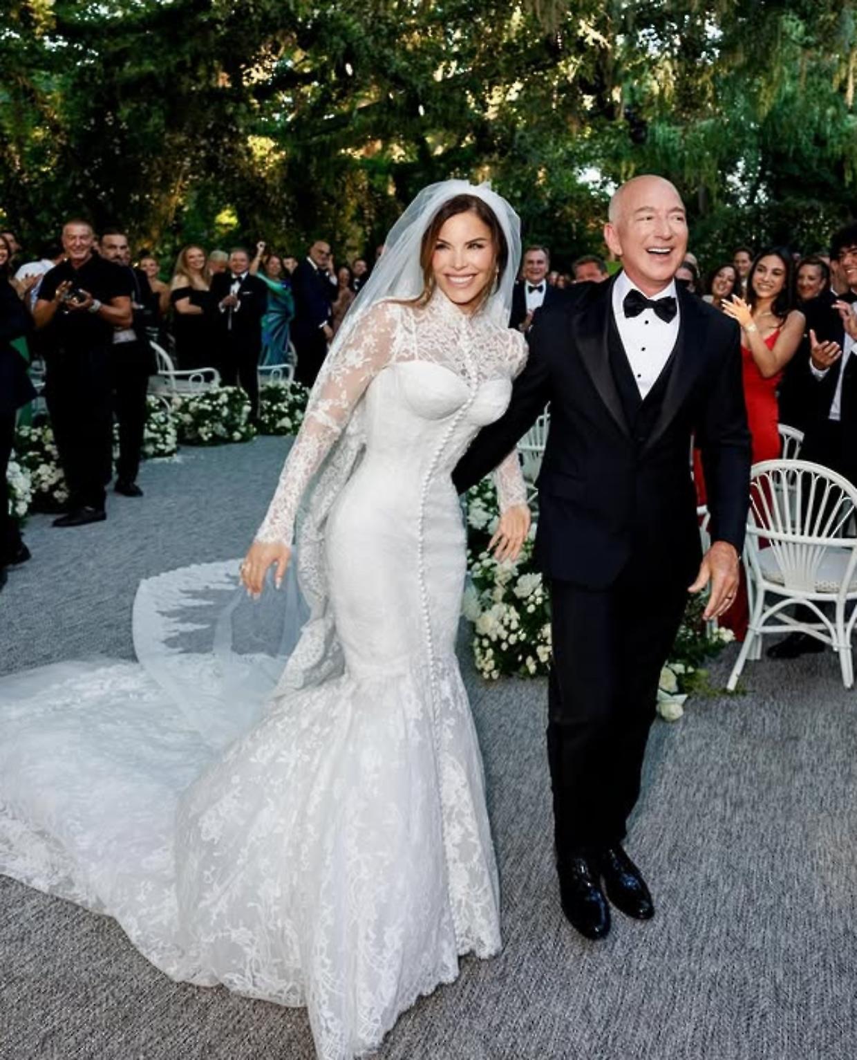 Jeff Bezos-Lauren, i dettagli dell’accordo pre-matrimoniale