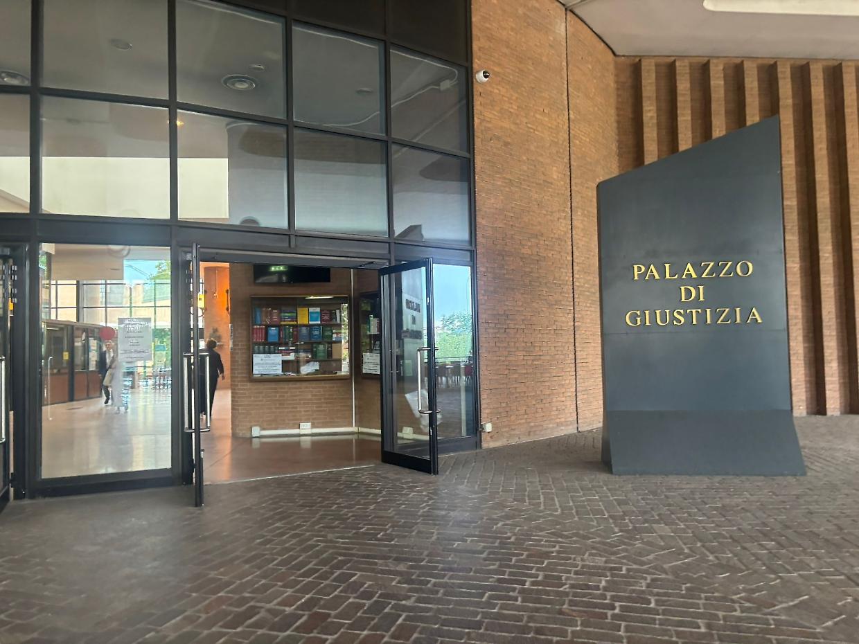 Sfruttamento nel terzo settore: prima udienza della causa contro Escape4Change