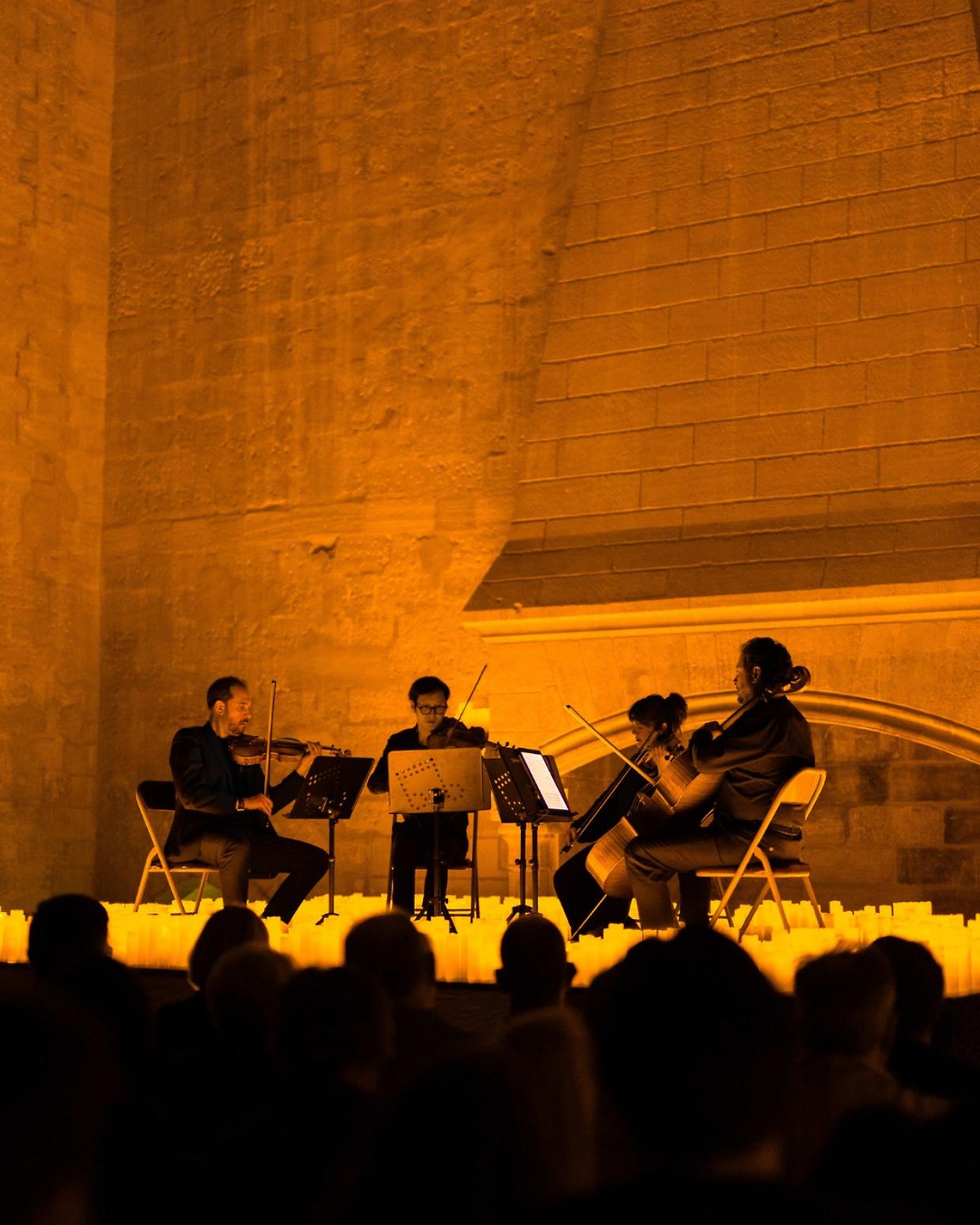 Da Stupinigi a Palazzo della Luce: riecco "Candlelight", i concerti a lume di candela