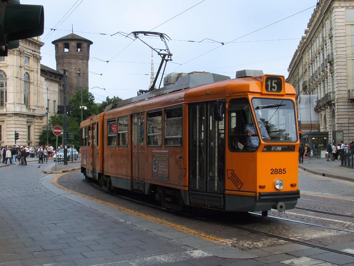 Dal 2027, la linea 15 cambia percorso. E arrivano le nuove vetture Hitachi